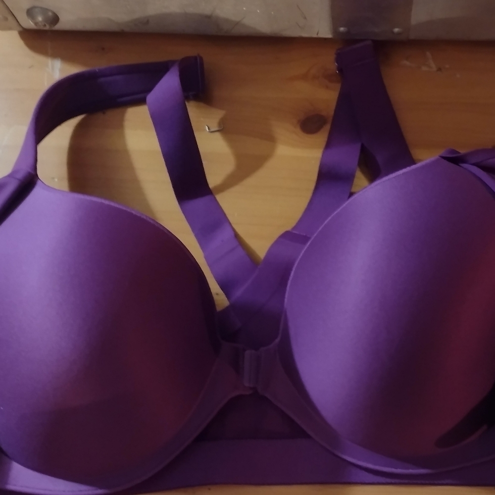 VS knockout sports bra